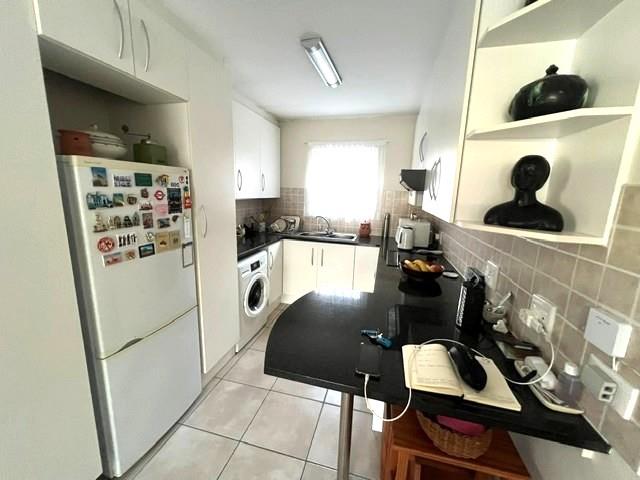 1 Bedroom Property for Sale in Walmer Eastern Cape